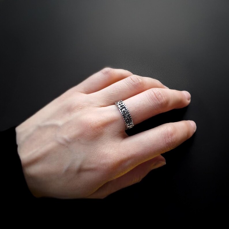 Ruthenium Plated Platinum Ring Pt950 Ring Dark Statement Ring Gunmetal Gothic Ring Vintage Baroque Unisex Jewellery Unisex Band Vintage Ring for couple Unisex Ring Vintage Band Gothic Band Gothic Rig Baroque Ring Vintage jewellery dark platinum ring gunmetal ring