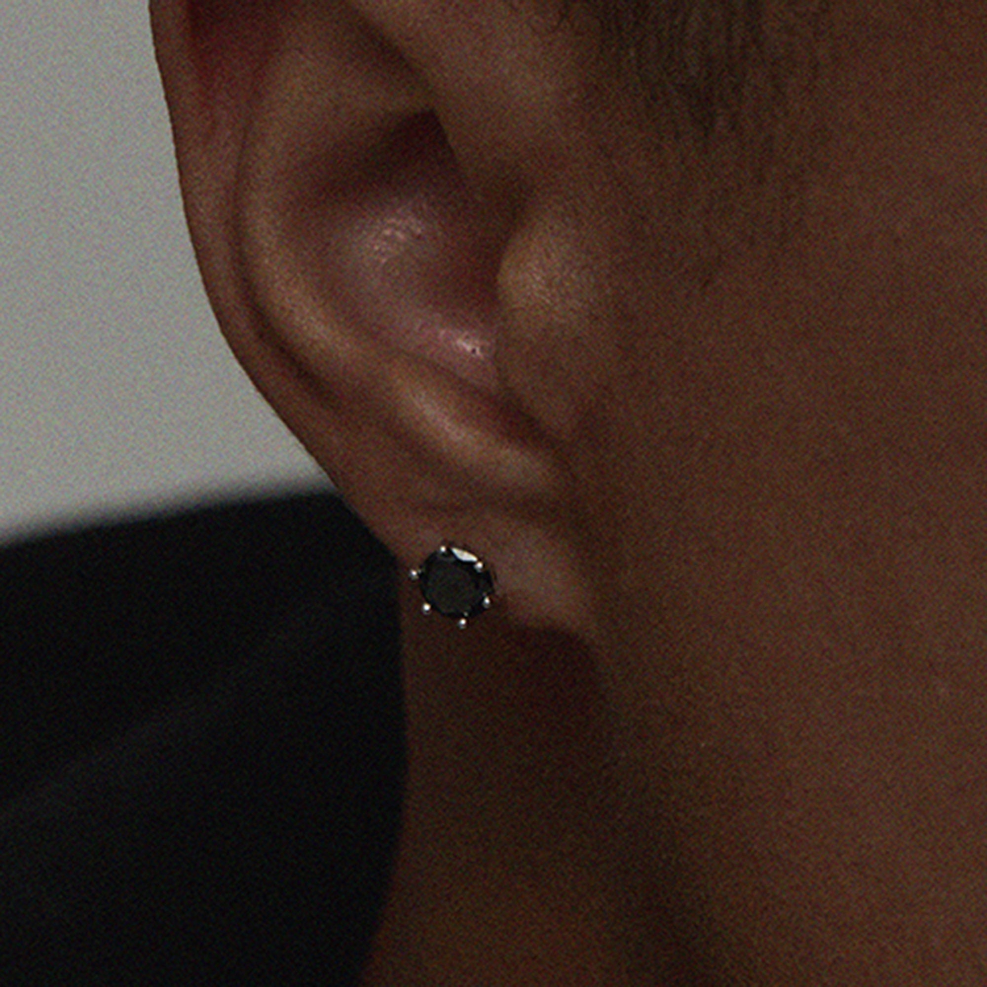 Natural Black Diamond Earrings Pt900 Platinum Stud Earrings Black 