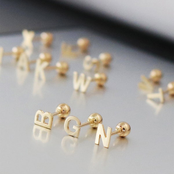 14K Massivgold-Ohrringe, Initialen-Ohrstecker, personalisierte Ohrringe, Initialen-Buchstaben-Ohrringe, Schraubverschluss-Ohrringe für Unisex (einzelner Ohrstecker)