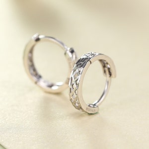 Solid Platinum Earrings Pt950 Earrings Cross Pattern Hoops Hollow Out Platinum Hoop Earrings for Unisex Earrings for Women Earrings for Men