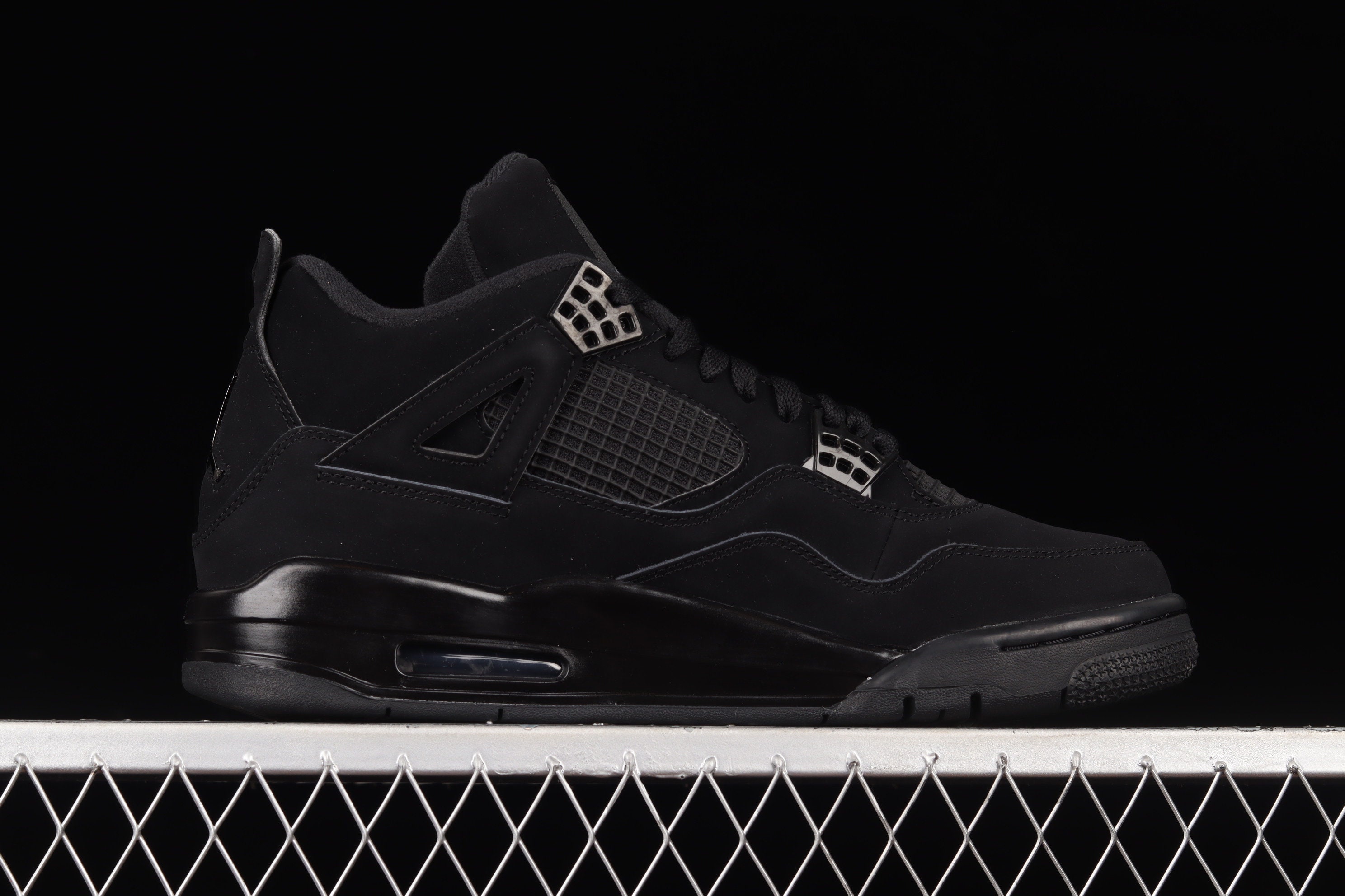 aj4 black cat