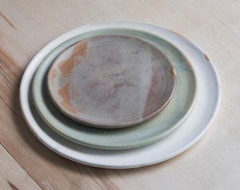 Piatti da portata in ceramica fatti a mano – Stoviglie rustiche in gres