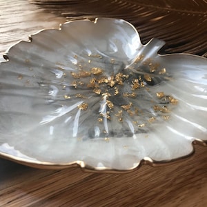 Jewelry Bowl Resin Gift Bowl Leaf Shape Ring Bowl Epoxy Resin Palm Home Decoration Wedding Table Decoration Individual Jewelry