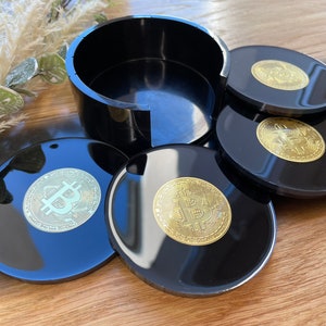 Bitcoin Coaster Set-BTC-met 4 Coasters-Aandelen-Epoxy-Crypto-Geld-Home-Coaster-Forex-Bar-Crypto-Trading-Course-Stock Exchange-Resin Dollar Bull