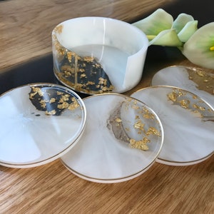 Coaster set / with 4 coasters / home / epoxy / decoration / coaster / resin / white / gold / party / balcony / terrace / bar / decoration obere Kante Gold