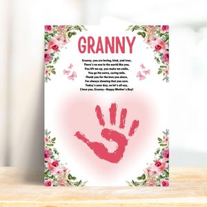 Cadeau fête des mères de grand-mère, empreinte de main de grand-mère, artisanat de fête des mères pour grand-mère, cadeau de petits-enfants, carte florale imprimable