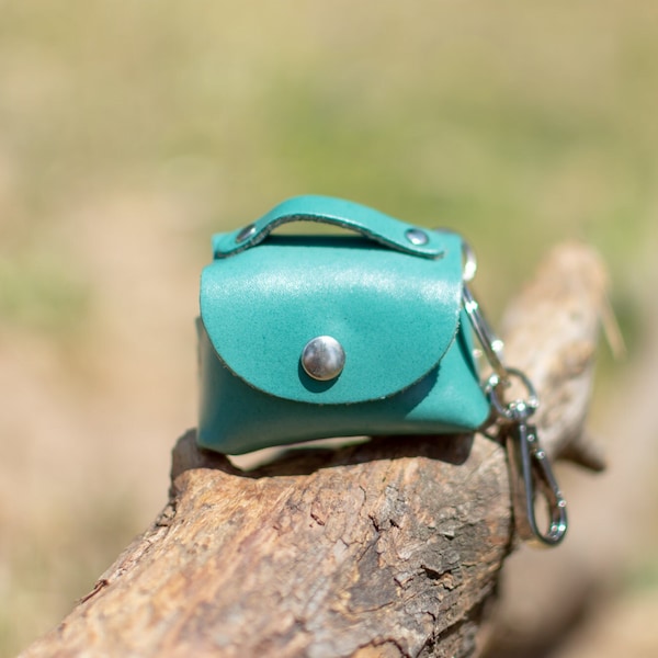 Porte-clés en cuir vert, mini sac Fob, cuir 100% authentique, porte-clés en cuir, cadeau en cuir fait à la main