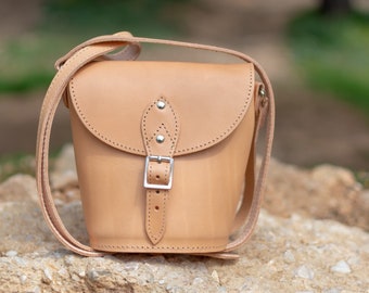 Mini Leather Crossbody Bag,Basket Bag,Genuine Leather,Handmade Mini Purse,Gift for Girls/Women