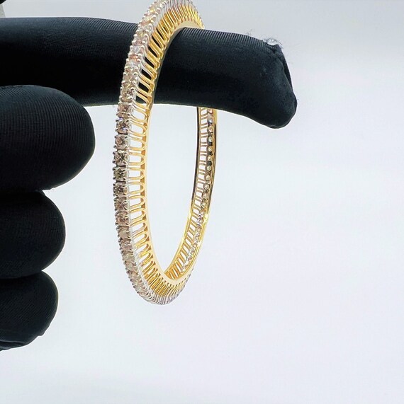 Natural Diamond Bangle single Pointer Bangle 14kt Yellow Gold