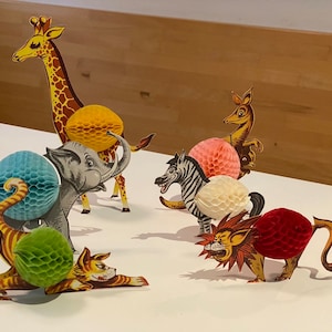 CARTA FATTA A MANO A NIDO D'APE Animali selvatici Set di 6 figure diverse Decorazione vintage da collezione per feste Design danese Nuovo vecchio stock
