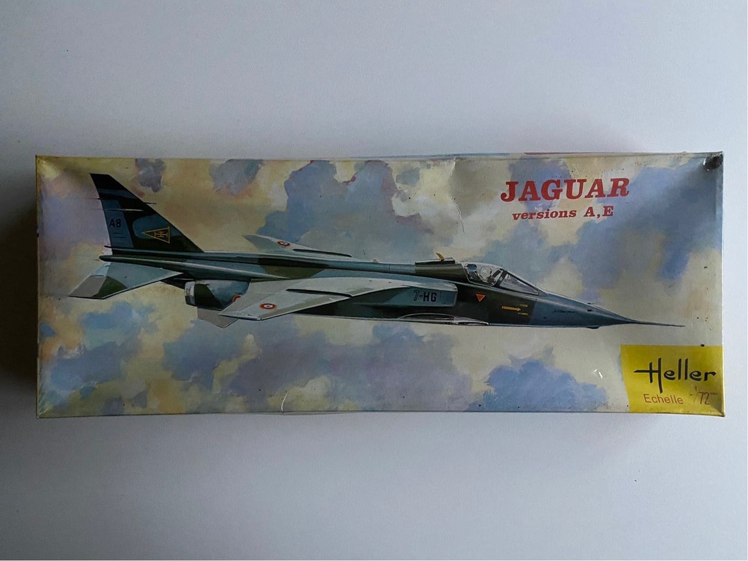 JAGUAR MODEL KIT 1976 Heller Model Kit 1/72 Scale Versions A, E Vintage