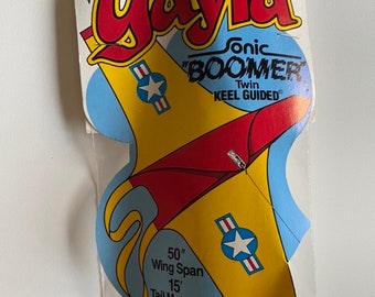 SONIC BOOMER KITE Gayla 1979 Vintage 70s collectible toy Twin keel guided 15 ft. Tail material 50 inch Wing span No 330 New old stock