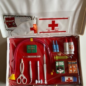 TOY DOCTOR KIT Vintage 70s collectible toy Hospital Nurse Sita Pepis Spain New old stock
