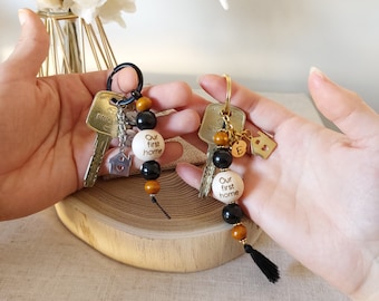 Porte-clés personnalisable de maison, famille, avec perles en bois et pompon