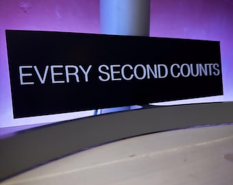 The Bear Every Second Counts Sign | Replica Restaurant Sign From the The Bear’s Kitchen As Seen on TV | Fan Art Wall Decor | YES CHEF