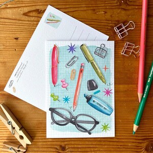 Cartolina "Scrivania", DIN A6, biglietto d'auguri, regalo, scolaro, ufficio, cartolina illustrata, illustrazione ad acquerello