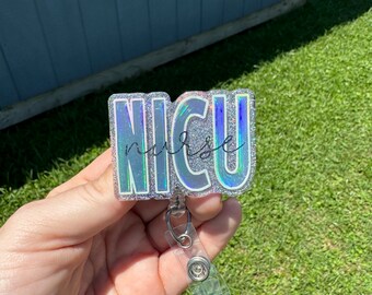 ENFERMERA DE LA UCIN