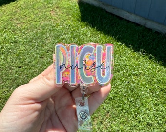 ENFERMERA DE LA UCIP