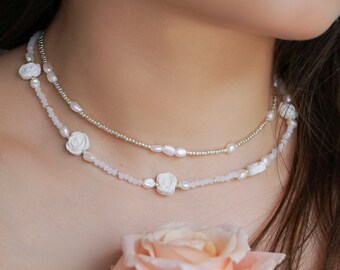 Conjunto de joyas de flores con perlas, cuarzos, cuentas, rosas de arcilla polimérica / Pendientes de arcilla floral / Conjunto de gargantilla Crystal Pearl / Collar White Pearl