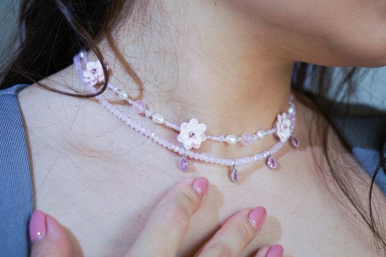 Parure de bijoux fleurs avec perles, quartz, perles, strass, argile polymère / Boucles d'oreilles fleurs en argile / Tour de cou de perles florales avec strass image 9