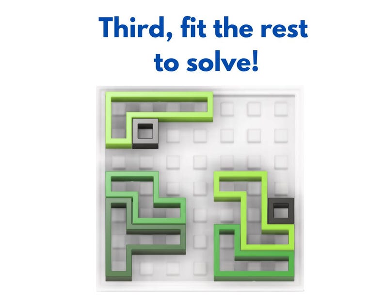 Może przedstawiać: Gra logiczna z zielonymi i czarnymi geometrycznymi kształtami na białej siatce. Tekst "Third, fit the rest to solve!" jest wyświetlany na niebiesko. Gra zawiera r&oacute;żne zazębiające się elementy.