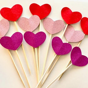 Valentine&#39;s Day Glitter Heart Cupcake Toppers
