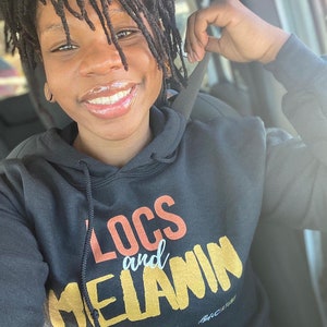 Locs och Melanin Unisex Hoodie: Naturligt Hår Pride, Persona, Gåva för henne bild 5