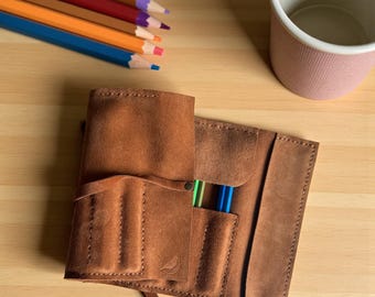 Personalized Leather Pencil Case, Handmade Suede Leather Pencil Roll Case in Rustic Style, Unisex Leather Pen Holder for Drawing
