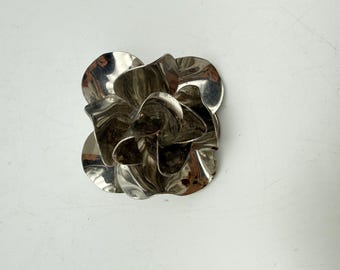 Vintage Jeri Lou Rose Scarf Clip  1.5 inch– Silver Tone Layered Flower Scarf Ring Slide Holder