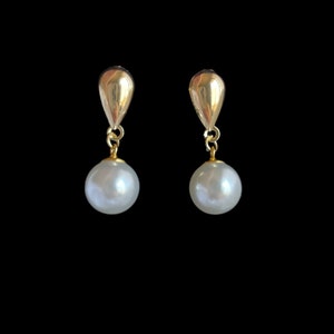 Abuela Pearl and gold earrings