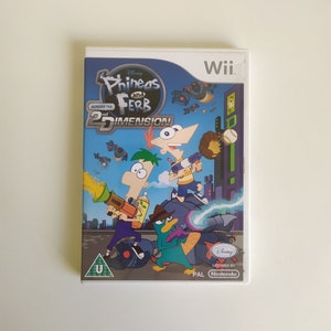 Op de afbeelding: Een blauwe en witte Nintendo Wii-gamecase met Phineas en Ferb, de personages uit de Disney-cartoon. De game heet "Across the 2nd Dimension".