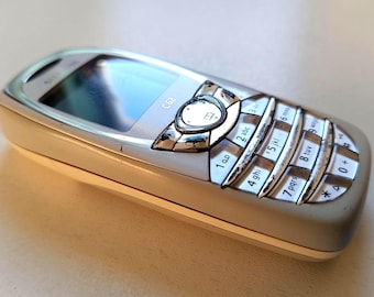 Vintage Siemens C62 Mobile Phone – Classic 2000s Candybar, Untested, No Charger Included