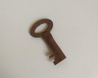 Antique Metal Mystery Key - 4.6 cm (1.8 in) - Vintage Collectible, Home Decoration, Steampunk Decor