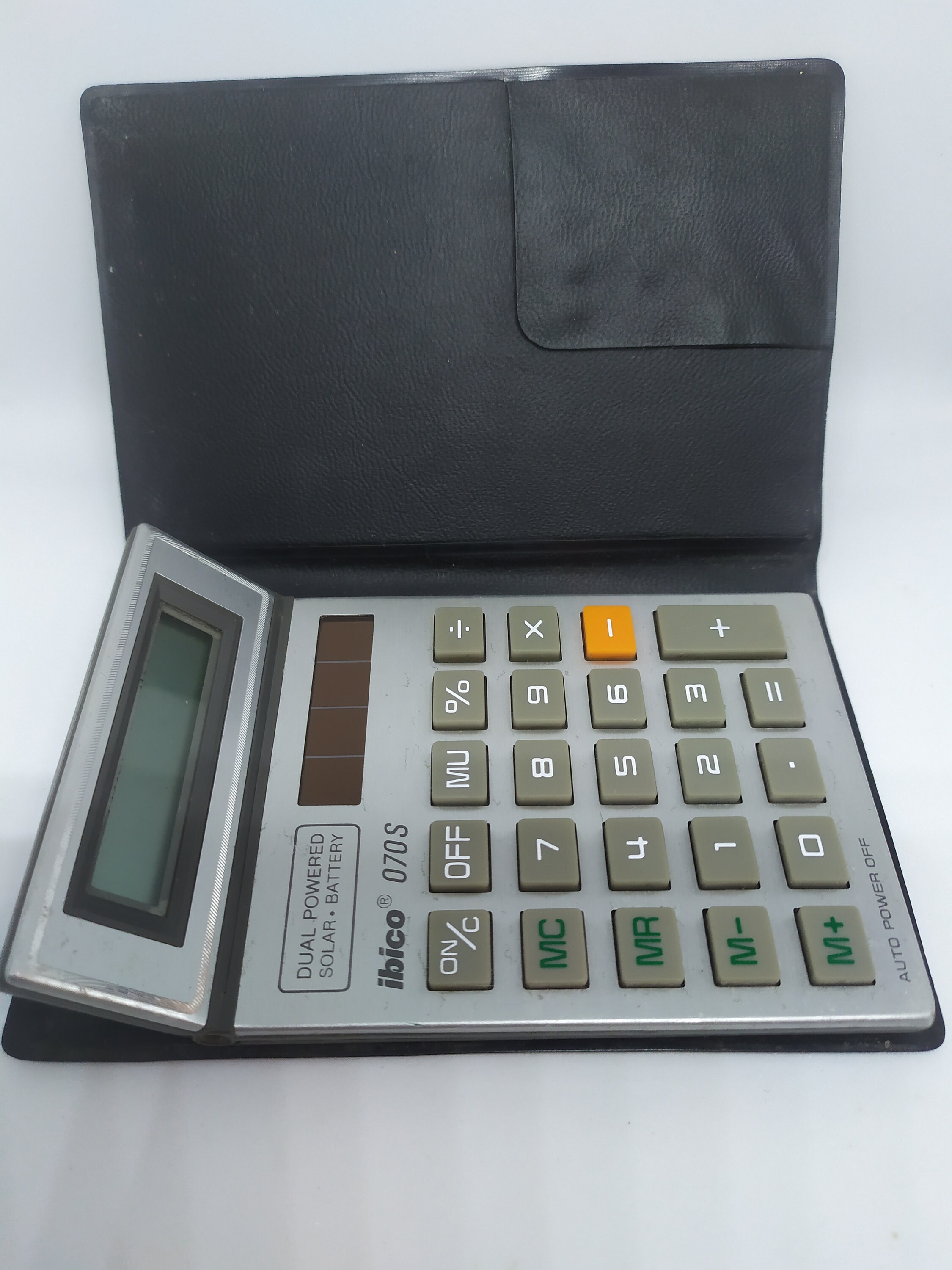 IBICO 072 S double alimentation solaire inclinée RARE calculatrice vintage avec