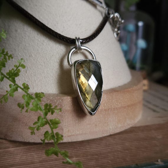 Labradorite Pendant | Sterling Silver | Artisan Handcrafted | Fantasy Jewelry |