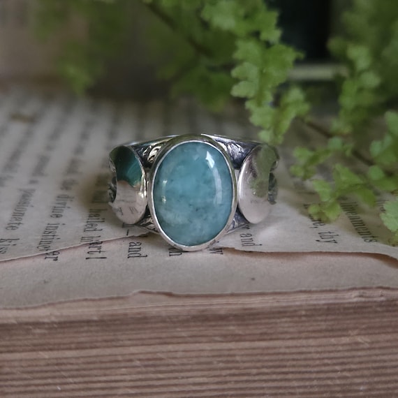 Natural Emerald Ring | Size 9.5 | Triple Moon | Sterling Silver | Fantasy Jewelry | Artisan Handmade |