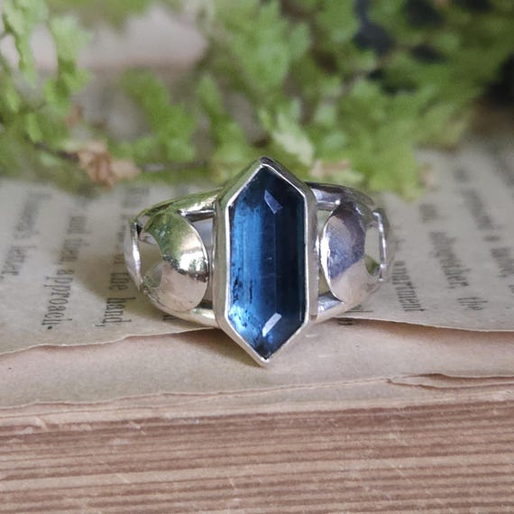 Moss Teal Kyanite Ring | Size 7 | Sterling Silver | Lunar Moon Phase Ring | Fantasy Jewelry | Artisan Handcrafted |