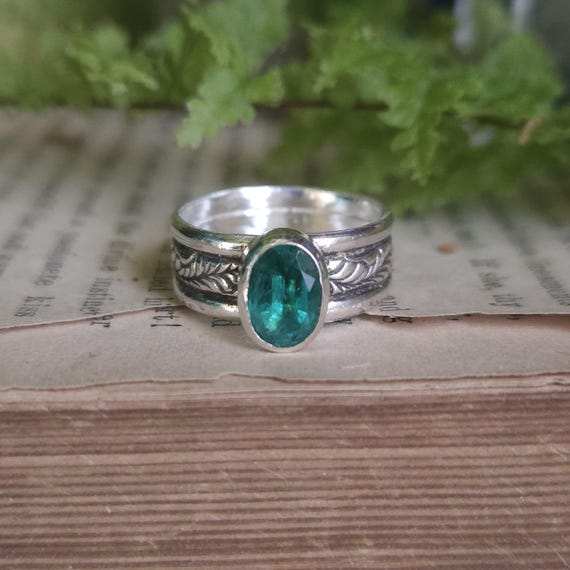 Emerald Ring | Size 5.5 | Sterling Silver | Fantasy Jewelry | Artisan Handmade |