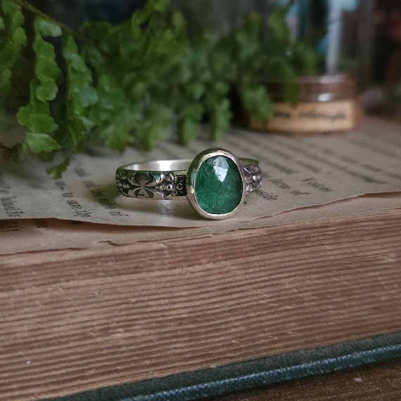 Green Aventurine Ring | Size 10 | Sterling Silver | Fantasy Jewelry | Artisan Handcrafted |