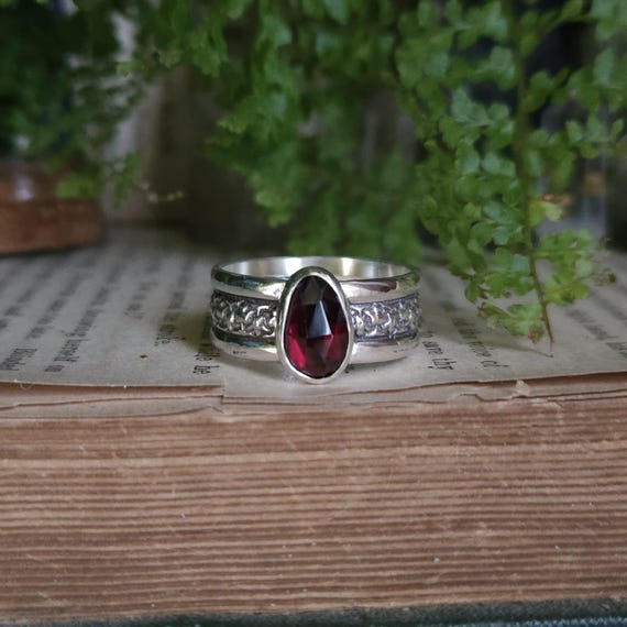 Garnet Ring | Size 9 | Sterling Silver | Fantasy Jewelry | Artisan Handcrafted |