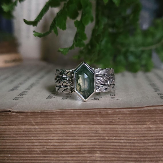 Moss Agate Ring | Size 6 | Sterling Silver | Artisan Handcrafted | Fantasy Jewelry |