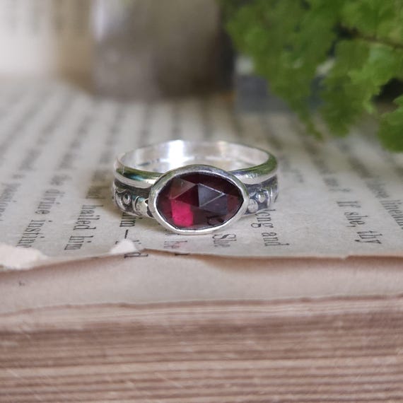 Garnet Ring | Size 5.5 | Sterling Silver | Fantasy Jewelry | Artisan Handcrafted |