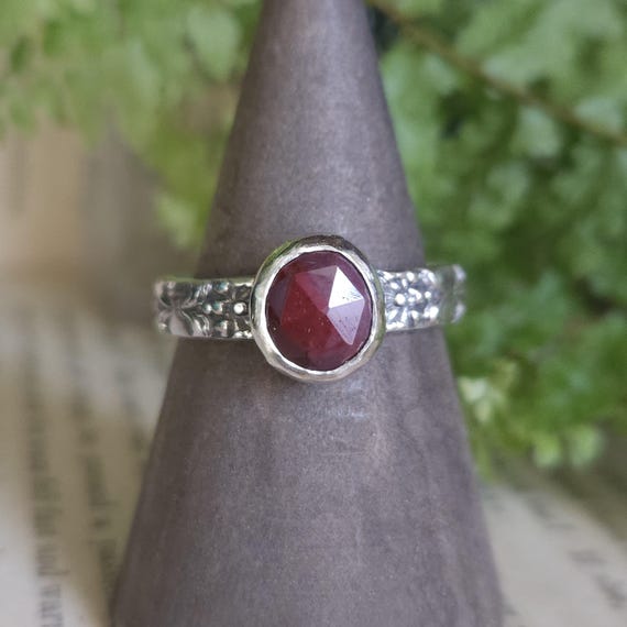 Mookaite Jasper Ring | Size 9 | Sterling Silver |
