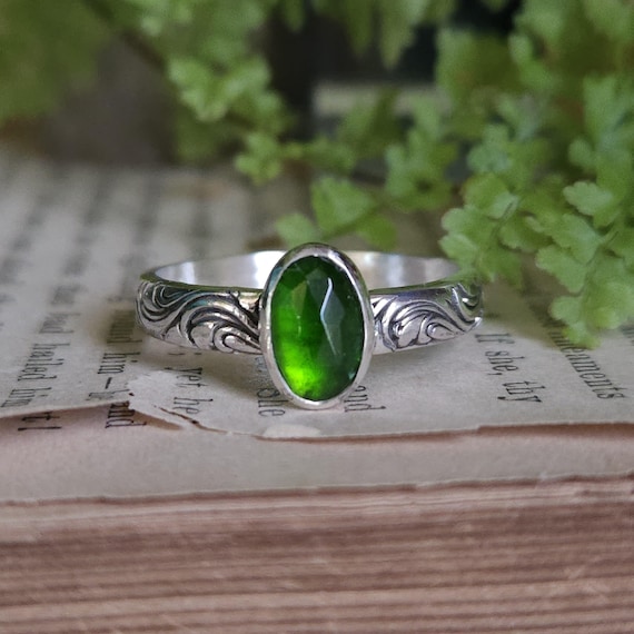 Chrome Tourmaline Ring | Size 9 | Sterling Silver | Fantasy Jewelry | Artisan Handcrafted |