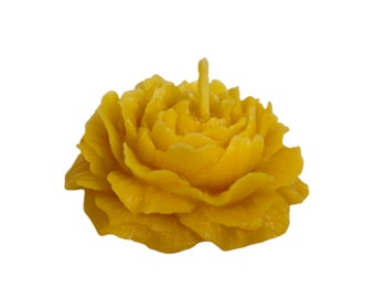 Beeswax candle | Large peony | Handmade | 100% beeswax | Motif candle | 80 x 70 x 35 mm; 75 grams