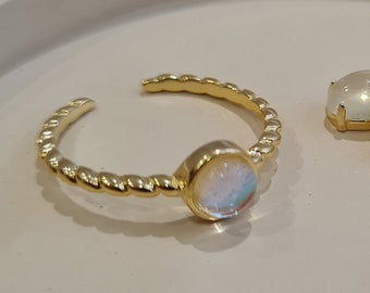 Anel de pedra da lua de ouro, anel de pedra preciosa, anel de pedra da lua arco-íris, anel de ouro, presente para ela, anel delicado, joias minimalistas, presente para amiga