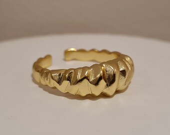 Gouden getextureerde ring, koepelring, minimalistische stapelring, dikke gouden ring, statementring, gouden damesring, cadeaus voor haar, dikke gouden ring