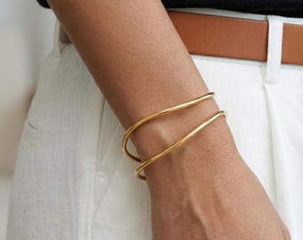 Bracciale rigido doppio curvo, bracciale rigido impilabile in oro antiossidante, bracciale rigido, regali per lei, gioielli a strati, bracciale rigido impermeabile, bracciale rigido regolabile
