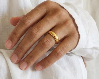 Waterproof plain gold band ring, wedding band ring, plain stacking gold ring, gifts for her, layering stacking jewellery, non tarnish ring