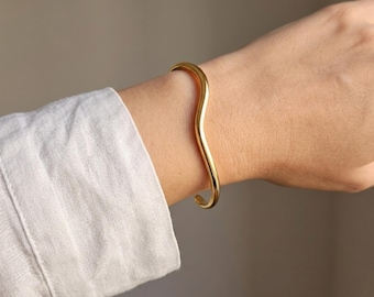 Wave cuff bangle gold, waterproof & non tarnish jewelry, stacking bangle, thin bangle, unique gifts for her, minimalist jewelry